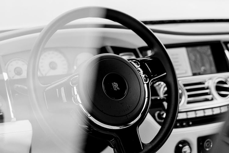 Carhopper thumbnail image Rolls Royce steering wheel