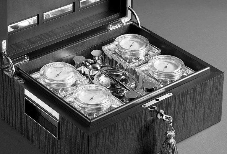 Lotusier tea humidor close up shot